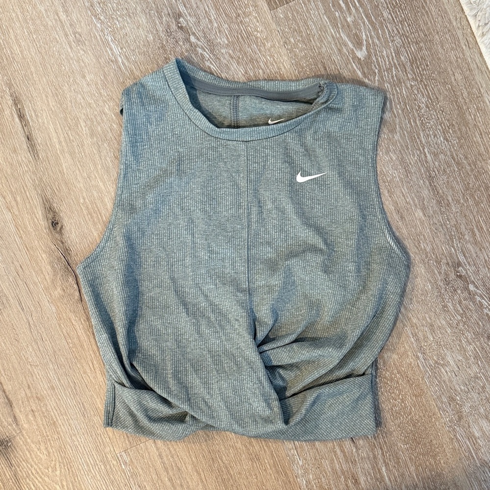 Nike Women's Gray Crop Top, M